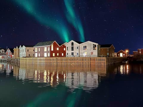 Henningsvær Bryggehotell - by Classic Norway Hotels, 