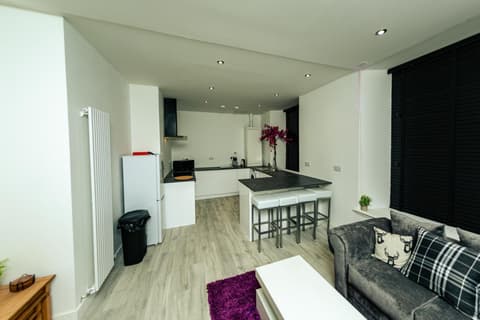 CHEERZ Apartments, 