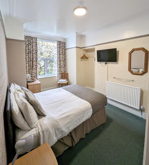 The George Guest House, 