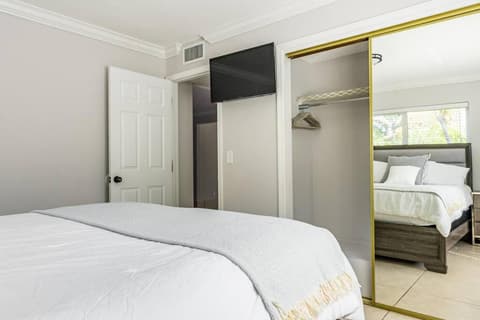 7 Heaven Fort Lauderdale - Heated Pool, 