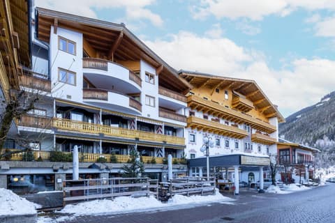 JUFA Alpenhotel Saalbach, 
