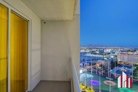 MGM Signature-25-702 1Bedroom 2Bath Balcony Suite, 