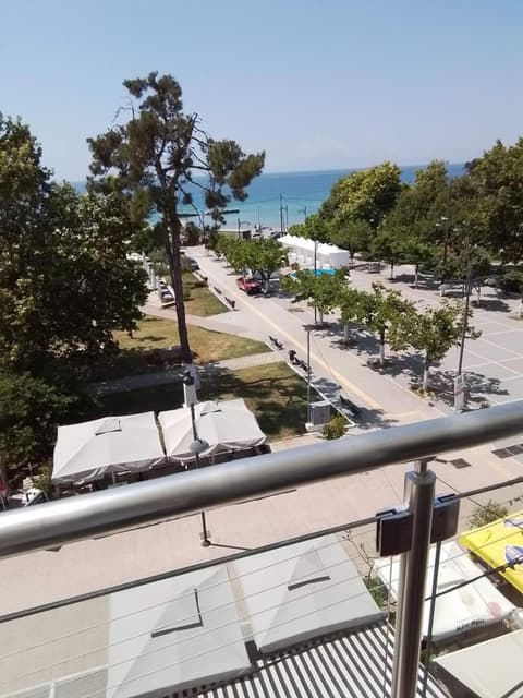 Le Monde SeaView Suites, 