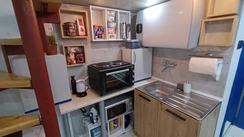 Nitro Inn 1 Premium Cozy - Wine Tasting - Souvenir - Art Gallery - Private Guided Tours - Relaxing - Romantic, 