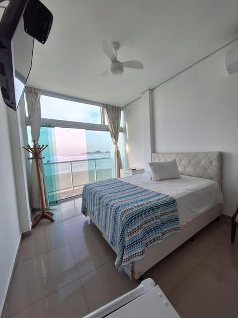 Suítes Pitangueiras - POUSADA FRENTE MAR, 