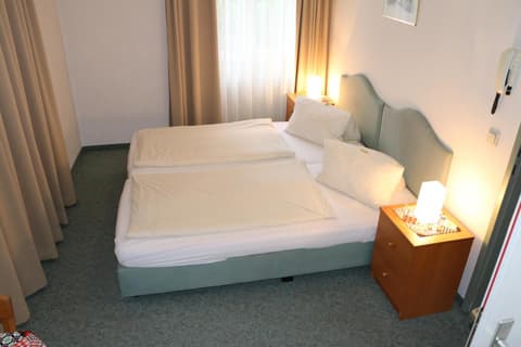 Pension - Alt - Strassgang, 