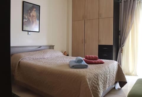 Άνετο και Βολικό διαμέρισμα, 