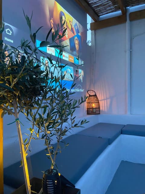 AVALON Luxury Suites, 