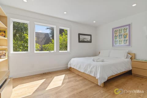 Stunning Views by the Bay 2BR, 