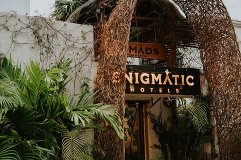 Enigmatic Hotel Experience, 