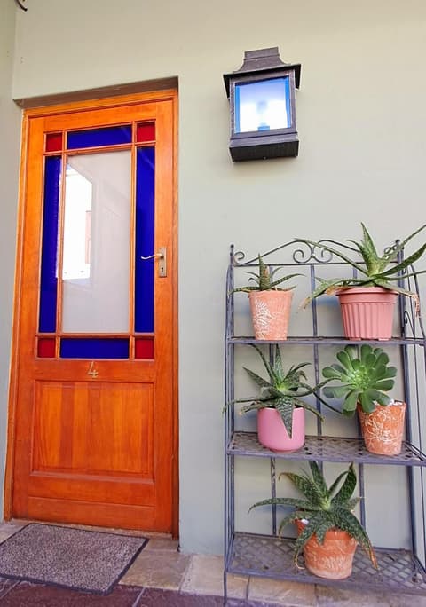 The Vic 1906 Self Catering Units, 