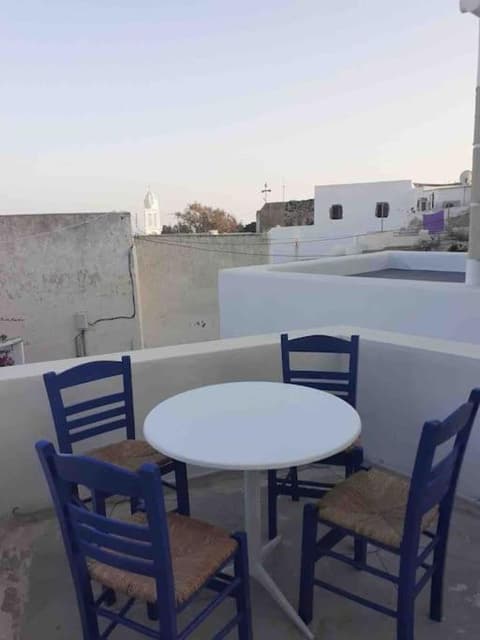 Unique small stonehouse at Thira, 