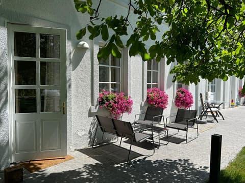 Apartment mit Gartenblick und Terrasse, 