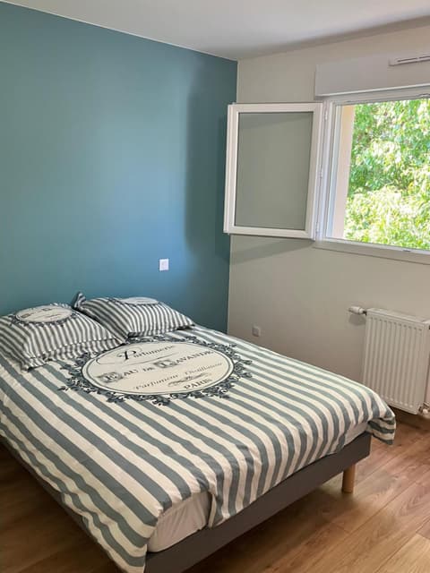 Chambre dans une maison en Colocation proche paris et Disney Room in shared house, 