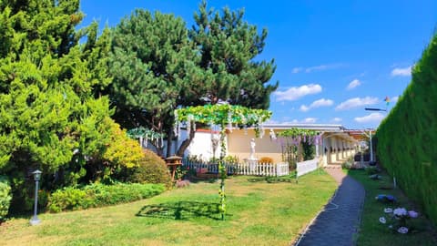 Cozy Room with garden in Bratislava, 