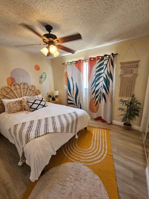 414 Relaxing House with Pool and free hot yoga class, 