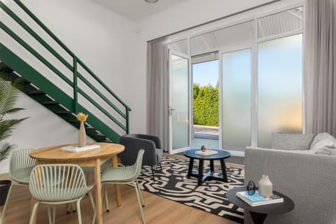 Neighbourgood Franschhoek, 