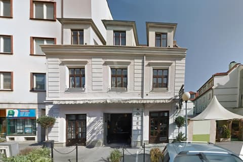 Hotel Reverie - Dependance, Check-in at Metropolitan Star, 