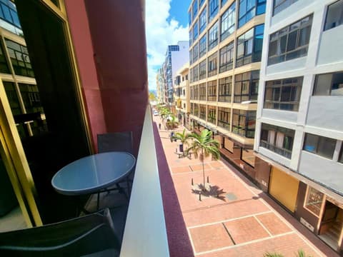 Piso Canteras/2 Bedroom+Balcony+Parking at Beach, 