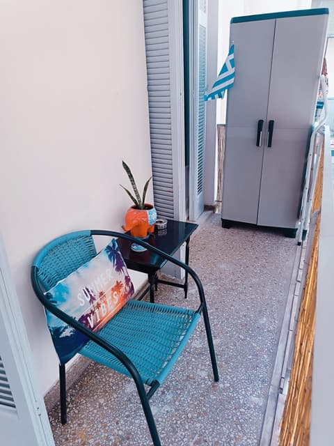 Sweet home in Athens, 