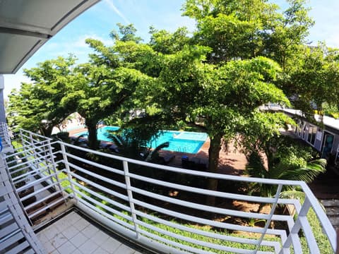 At Seacondo-Studio-B26, 