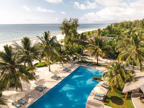 Kisiwa on the Beach, 