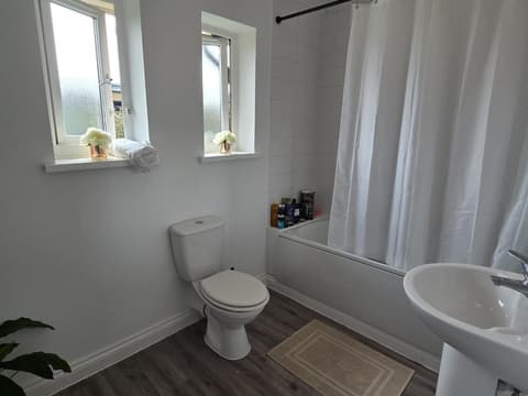 Heathrow, Hounslow, Beautiful Modern Home, 