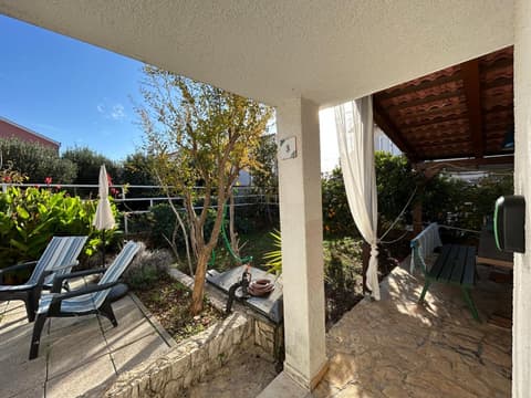 Trogir Čiovo nice studio apartment near the sea, 