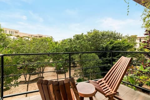 4 Pax Luxury Condo Pool Acces, 