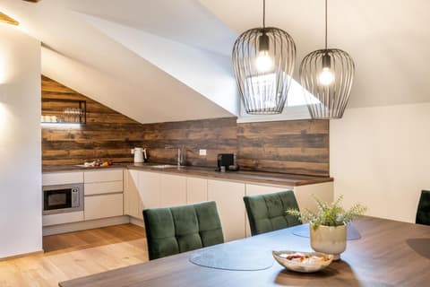 Odilia - Historic City Apartments - center of Brixen, 