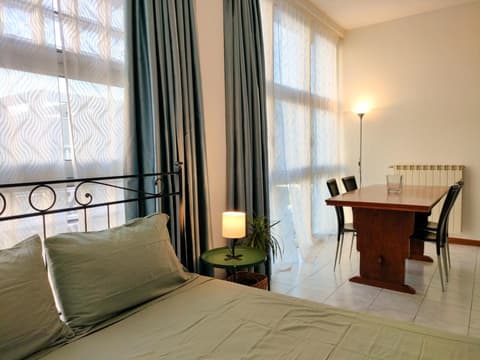 Palestro Studio - A Cozy Apartment in Como, 