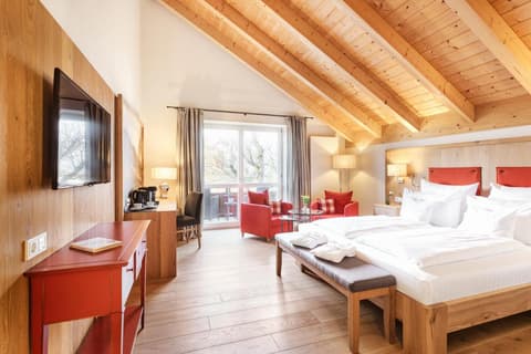 Hotel Auf der Gsteig GmbH, 