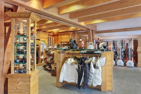 Hôtel Les Barmes De l'Ours, 