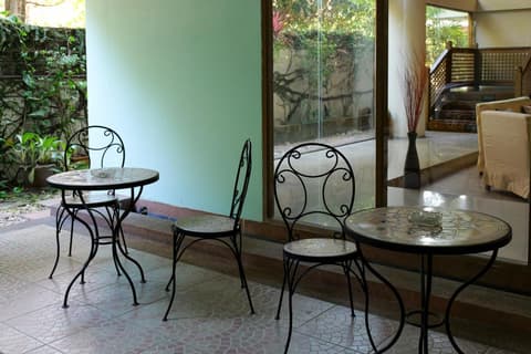 โรงแรมมูนแอนด์ซัน Moon and Sun Hotel, 