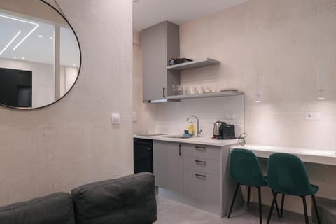 THE LOT luxury suites, 