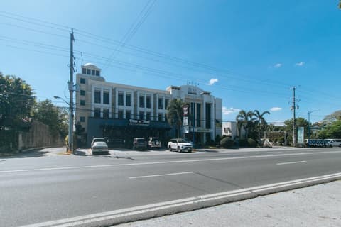 Bliss Hotel San Fernando Pampanga City, 