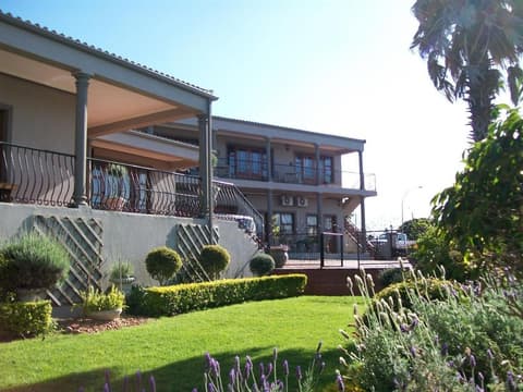 Sea Whisper Guest House, 