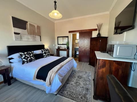 Sea Whisper Guest House, 