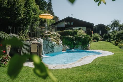 Residence Obermoarhof - Family Apartments with Pool & Playground, 