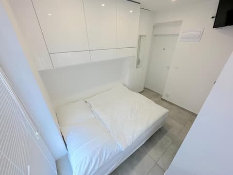 Krásny byt - garzonka v Novom meste s terasou, 