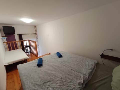 Liechtenstein Apartments, 