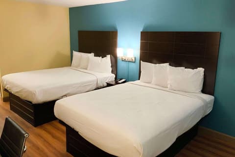 Days Inn by Wyndham Troy IL, 