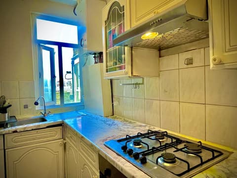 Comfy Double bedroom with a Private Toilet, 