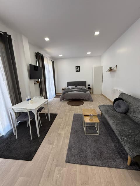 EXCEPTIONNEL Studio VERSAILLES, 