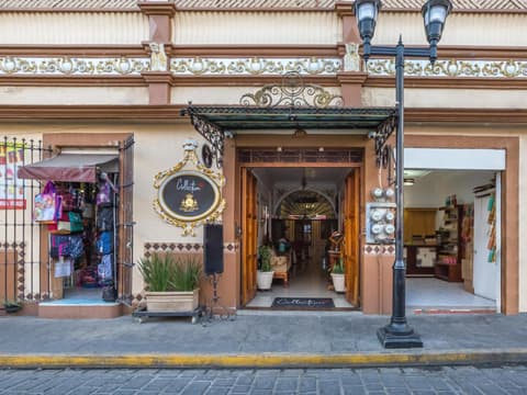 Capital O Hotel Patio Pombo, 