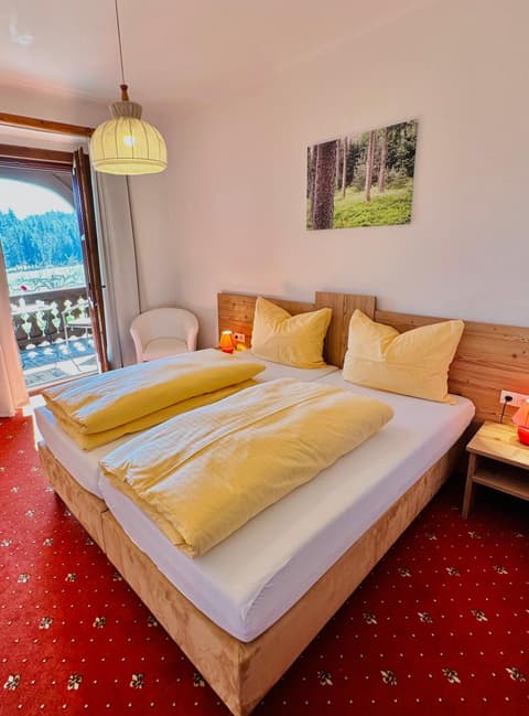 Landhotel Gasthof Eichhof Natters, 