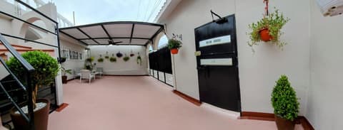 Book & Sleep Cancun, 