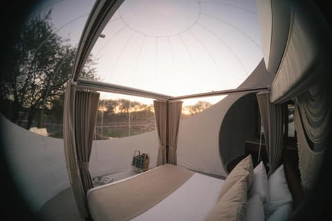 Campera Hotel Burbuja, 