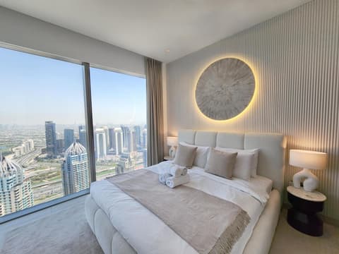 SOLARTE Luxe - Marina Gate - Spectacular Pools with Marina Views, 