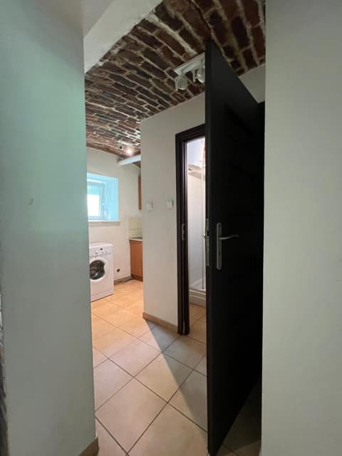 Kawalerka-Studio underground, 